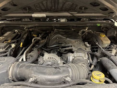 Used 2017 Jeep Wrangler Freedom Edition image 19