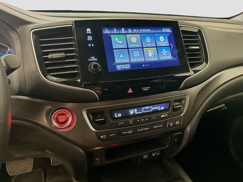 Used 2022 Honda Pilot Sport image 25