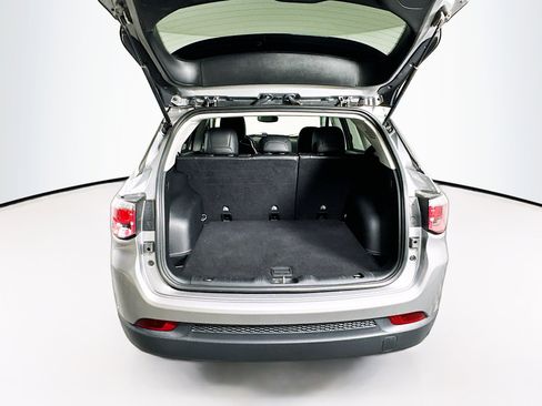 Used 2020 Jeep Compass Limited image 27