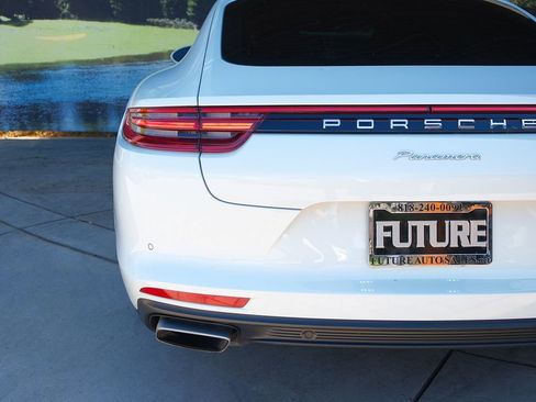 Used 2017 Porsche Panamera image 37