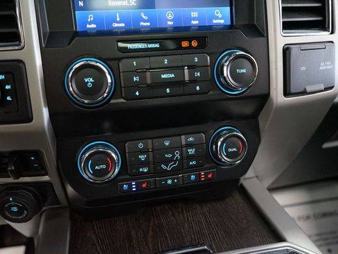 Used 2020 Ford F250 Lariat w/ Lariat Ultimate Package AWD/4WD image 41