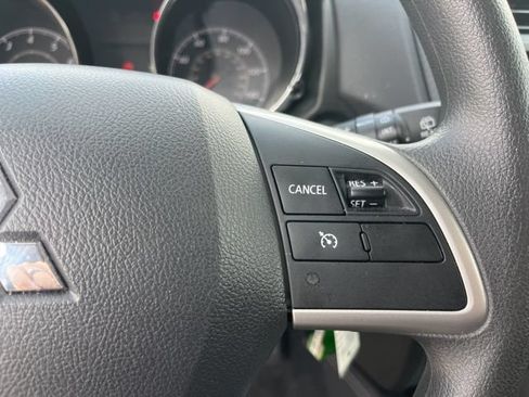 Used 2025 Mitsubishi Outlander Sport LE AWD/4WD image 19