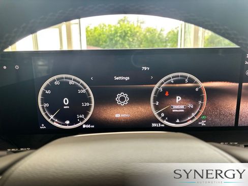 Certified 2026 INFINITI QX80 Luxe w/ Cargo Package AWD/4WD image 14