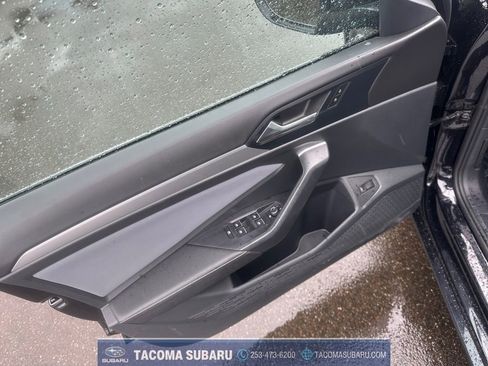 Used 2025 Volkswagen Jetta SE image 9