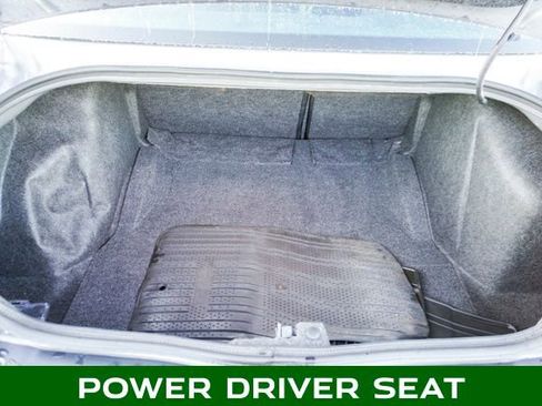 Used 2016 Dodge Challenger SXT image 6