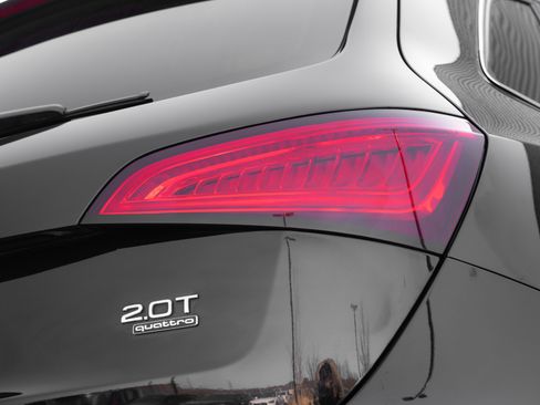 Used 2016 Audi Q5 2.0T Premium Plus w/ Technology Package image 29