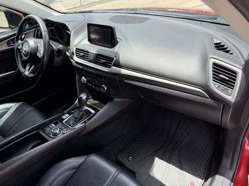Used 2017 MAZDA MAZDA3 Touring FWD image 20
