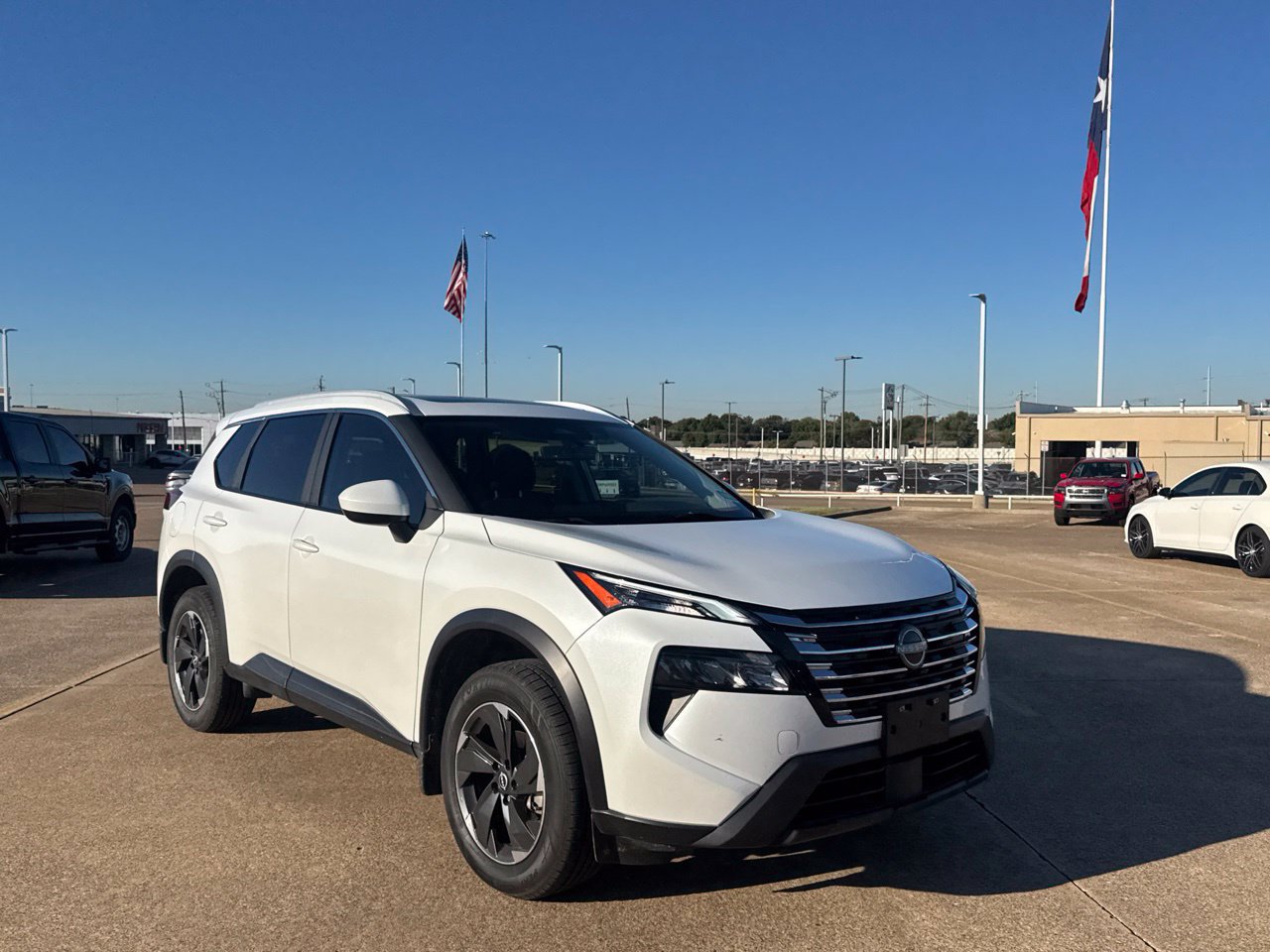 Certified 2024 Nissan Rogue SV w/ SV Premium Package FWD image 2