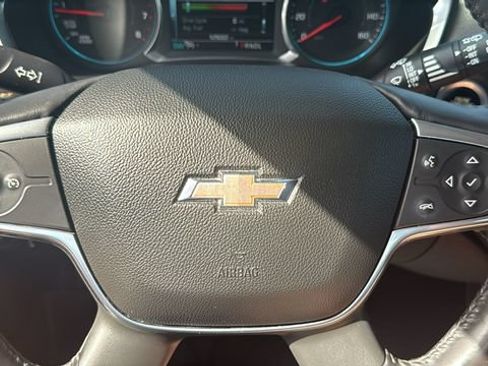 Used 2018 Chevrolet Traverse LT w/ LPO, Floor Liner Package FWD image 15