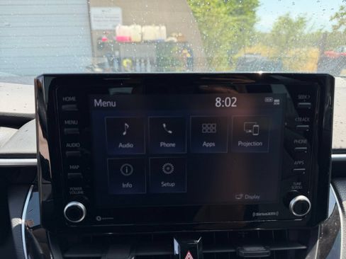 Used 2022 Toyota Corolla LE FWD image 22