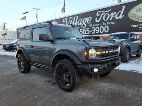 Used 2024 Ford Bronco Black Diamond image 3