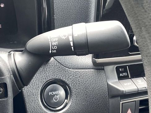 Used 2025 Toyota Camry LE image 33