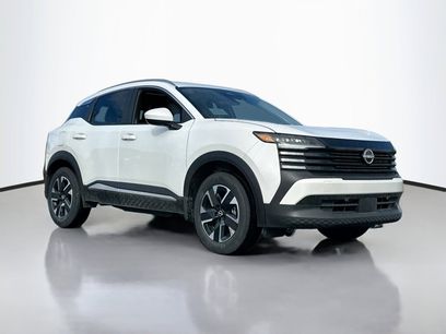 New 2025 Nissan Kicks SV w/ SV Premium Package