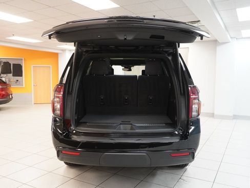 Used 2023 Chevrolet Tahoe Z71 w/ Luxury Package AWD/4WD image 11
