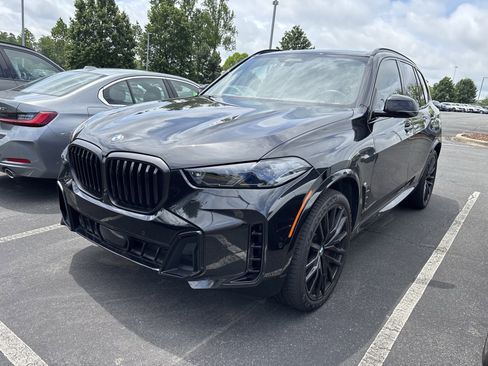 Used 2024 BMW X5 sDrive40i w/ M Sport Package RWD image 13