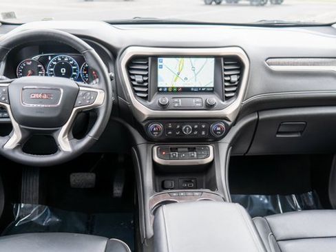 Used 2023 GMC Acadia Denali w/ Black Diamond Edition image 17