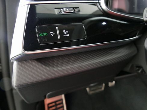 New 2026 Audi SQ8 Premium Plus image 15