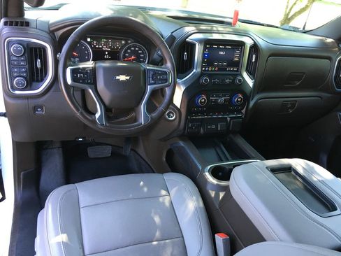 Used 2021 Chevrolet Silverado 1500 LTZ w/ Technology Package AWD/4WD image 24