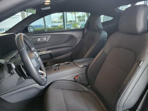 Used 2025 Ford Mustang GT RWD image 8