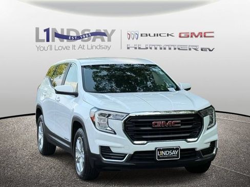 Certified 2023 GMC Terrain SLE w/ LPO, Floor Liner Package AWD/4WD image 1