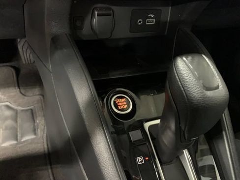 Used 2025 Nissan Versa SV FWD image 25