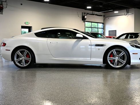 Used 2009 Aston Martin DB9 Coupe RWD image 3