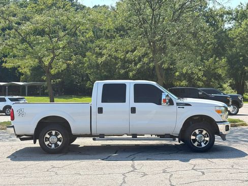 Used 2016 Ford F250 XL w/ Power Equipment Group AWD/4WD image 4