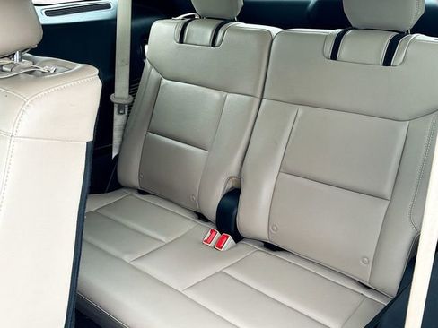 Used 2020 Ford Explorer Limited image 27