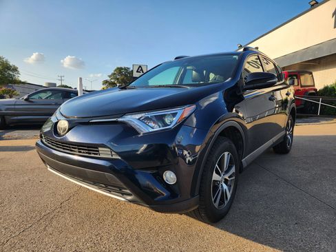 Used 2018 Toyota RAV4 XLE FWD image 1