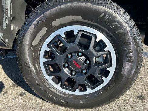 Used 2024 Toyota Tacoma TRD Off-Road AWD/4WD image 16
