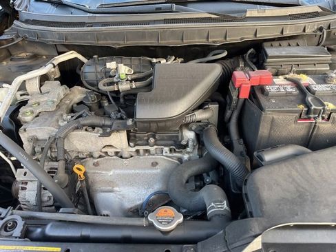 Used 2014 Nissan Rogue S image 28