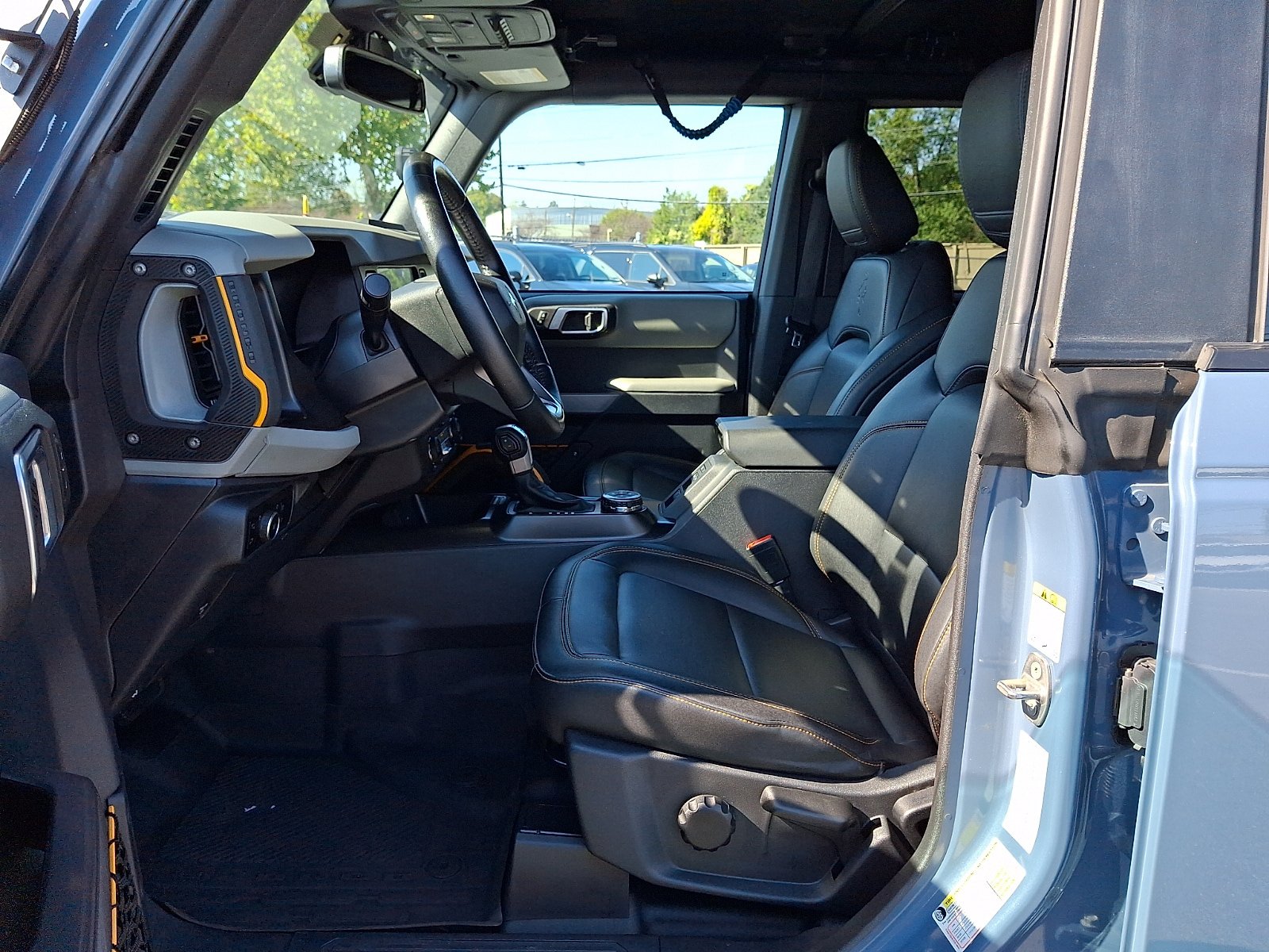 Used 2023 Ford Bronco Badlands w/ Sasquatch Package AWD/4WD image 16
