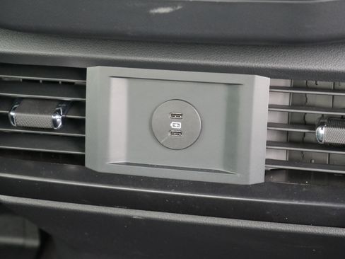 Certified 2025 Ford F150 STX image 29