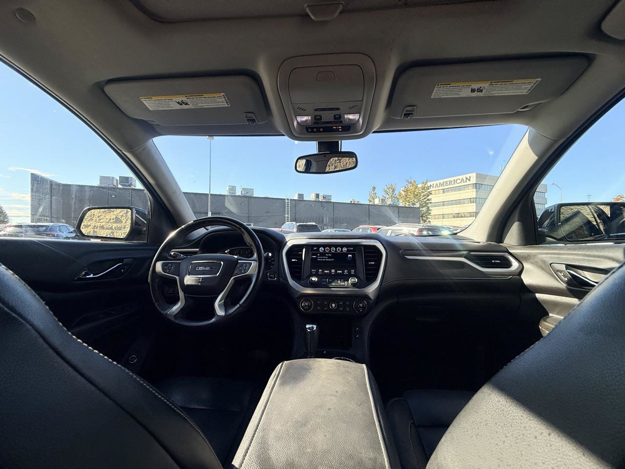 Used 2017 GMC Acadia SLT AWD/4WD image 12