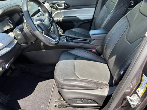 Used 2022 Jeep Compass Limited AWD/4WD image 15