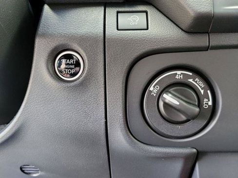 New 2025 Nissan Frontier PRO-4X image 15