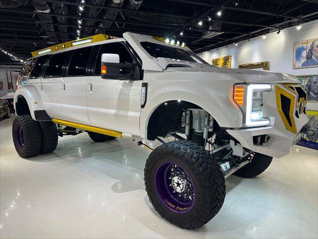 Used 2002 Ford Excursion Limited RWD image 2