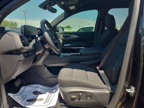 Certified 2026 Chevrolet Traverse LT w/ Driver Confidence Package AWD/4WD image 12