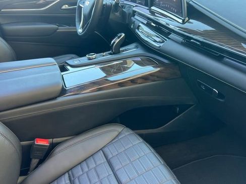 Used 2024 Cadillac Escalade ESV Sport Platinum w/ LPO, ONYX Package image 20