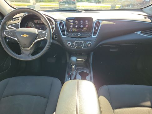 Used 2024 Chevrolet Malibu LT FWD image 9