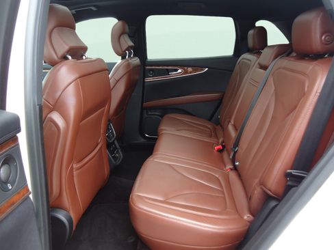 Used 2016 Lincoln MKX Reserve w/ Climate Package AWD/4WD image 30