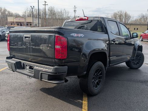 Used 2022 Chevrolet Colorado LT AWD/4WD image 5