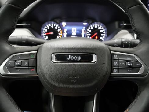 Used 2025 Jeep Compass Limited AWD/4WD image 15