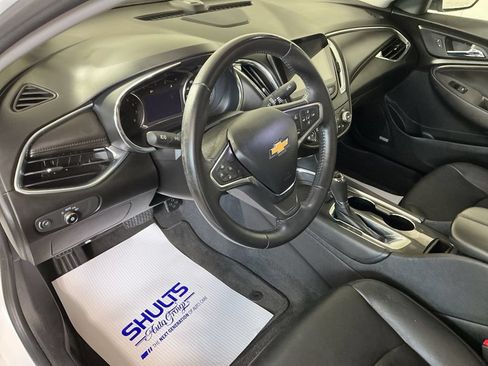 Used 2017 Chevrolet Malibu LT w/ Leather Package FWD image 14