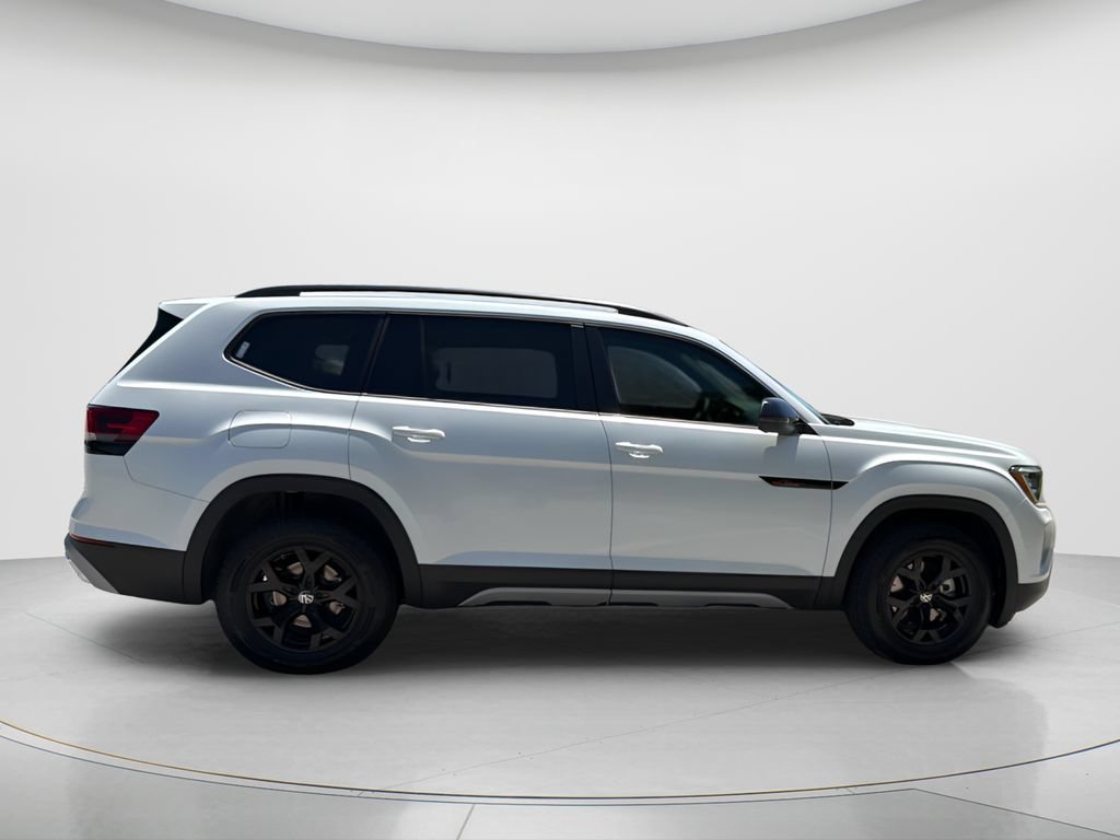 New 2026 Volkswagen Atlas Peak Edition AWD/4WD image 3