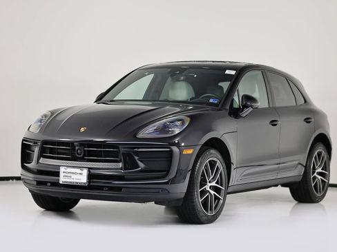 Certified 2026 Porsche Macan AWD/4WD image 1