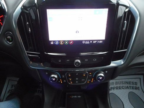 Used 2022 Chevrolet Traverse Premier image 15