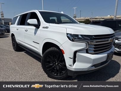 Used 2022 Chevrolet Suburban High Country w/ Premium Package 2