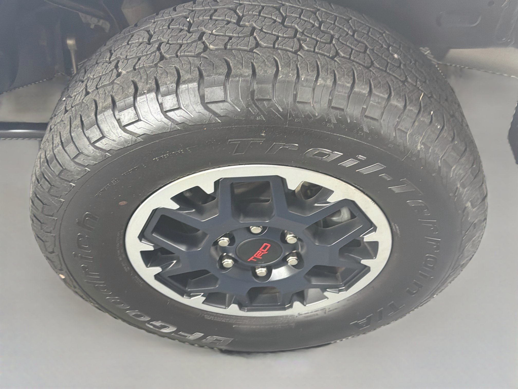 Used 2024 Toyota Tacoma TRD Off-Road AWD/4WD image 11