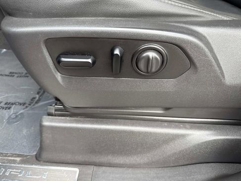 Used 2021 GMC Sierra 3500 Denali w/ Denali Ultimate Package image 28